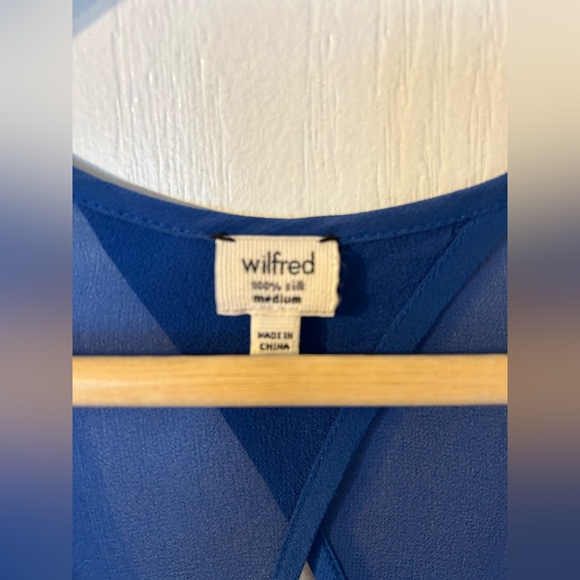 Aritzia Wilfred Victoire Dress - medium - 100% silk - Picture 4 of 4